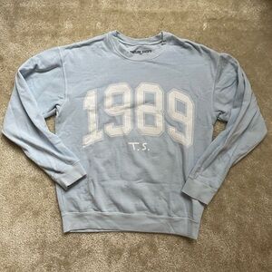 Taylor Swift 1989 T.S. crewneck sweatshirt